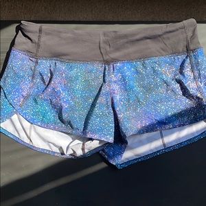 Lululemon 2.5” shorts